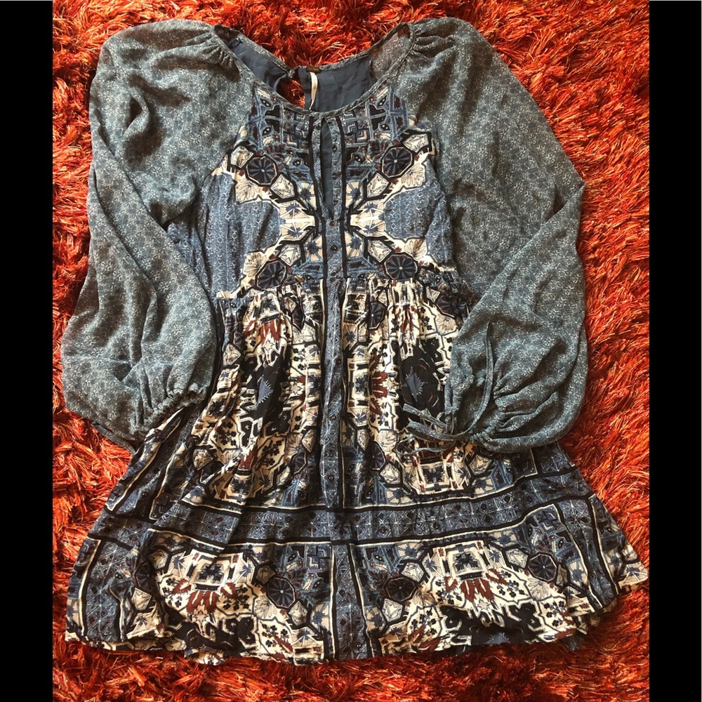 Elegant Blue Patterned Dress - Picture 5 of 7
